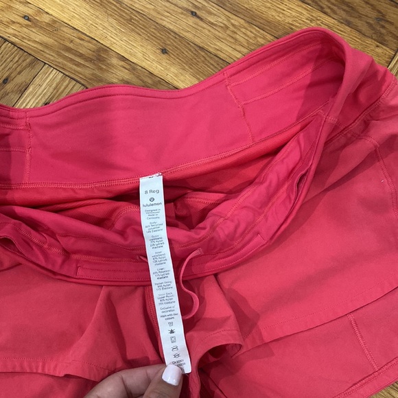 Lululemon mid rise pink short size 8 - Picture 5 of 7